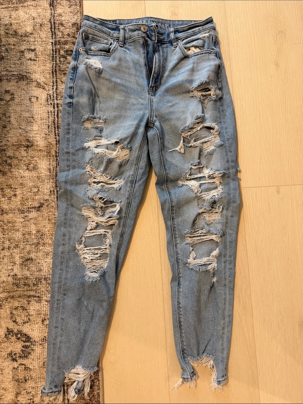 American Eagle Outfitters Light Blue Distressed Boyfriend Jeans
